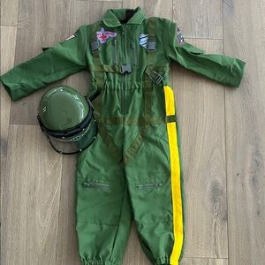 Size 4 kids fighter pilot costume.
